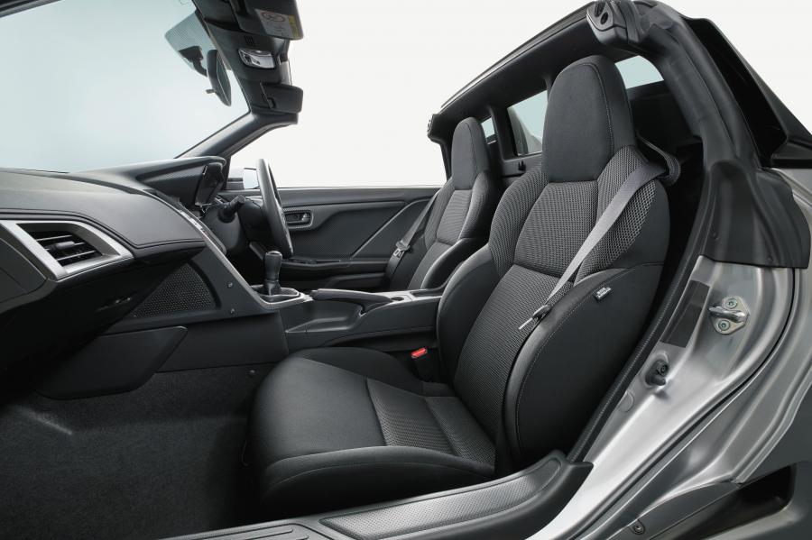Интерьер Honda S660 &beta; 2020 года  (фото 3 из 19)